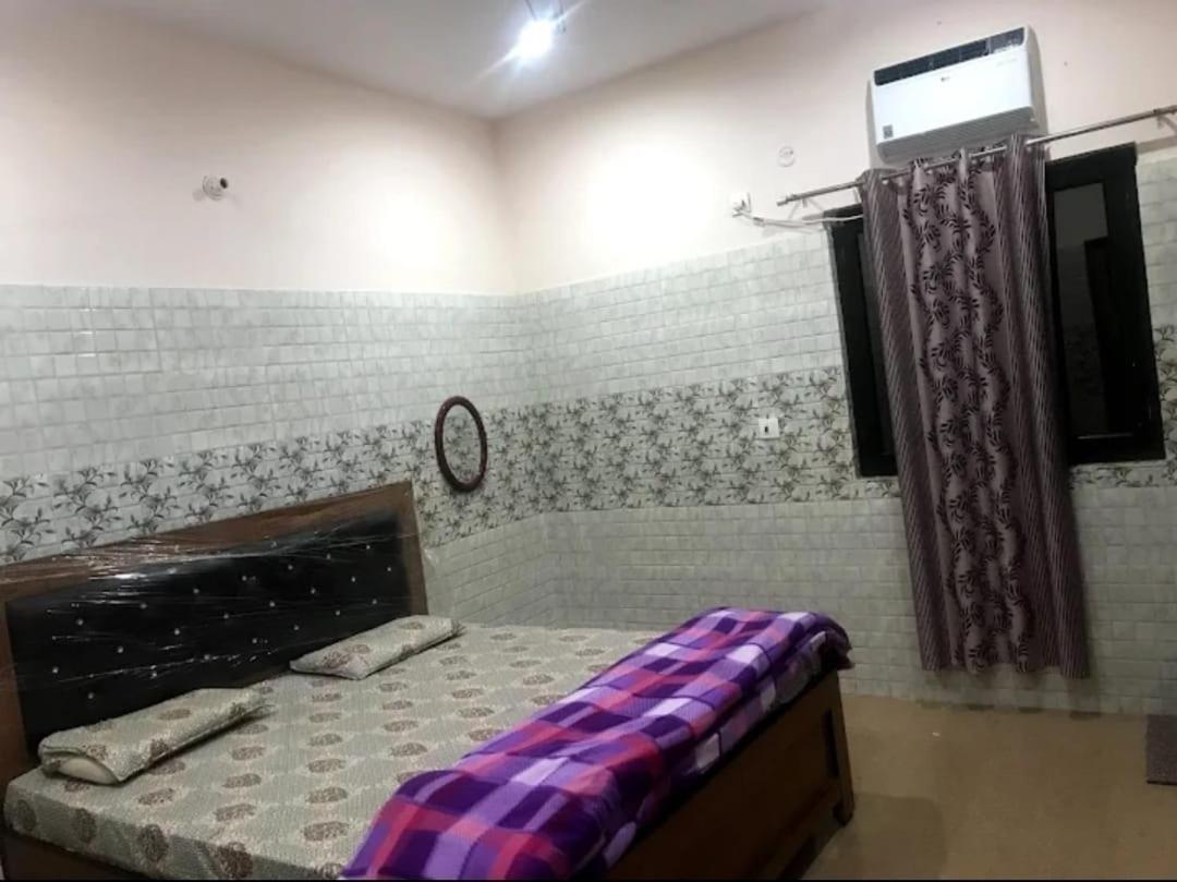 Shri Jagannath Dham Hotell Vrindāvan Eksteriør bilde