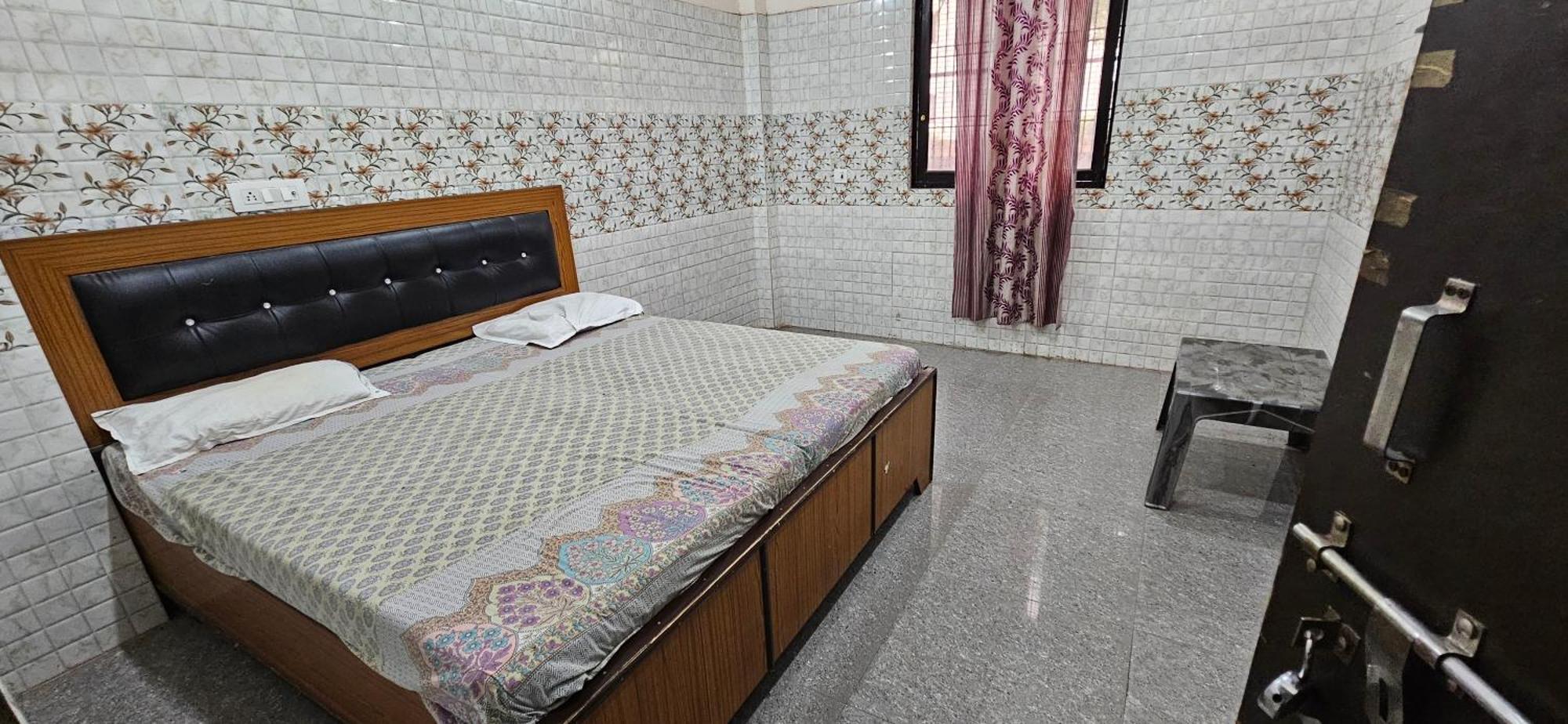 Shri Jagannath Dham Hotell Vrindāvan Eksteriør bilde
